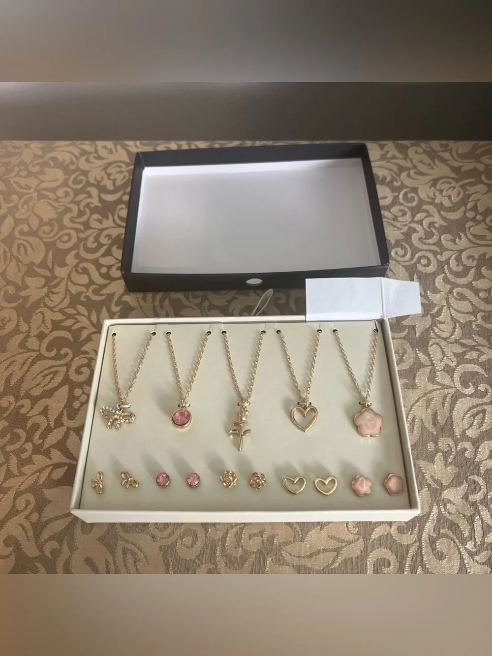 No Boundaries Five necklaces and Matching earrings sets Girly Fashion Accessory